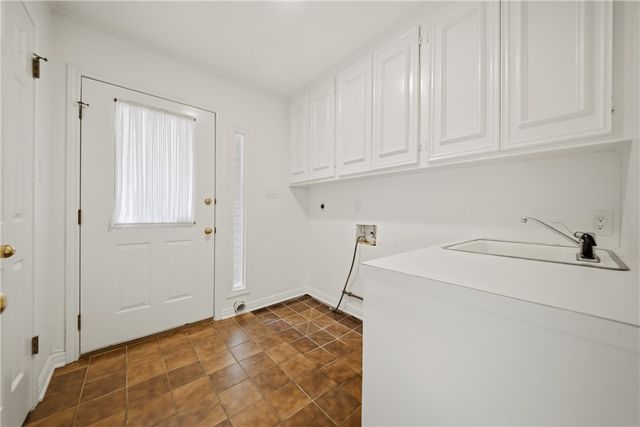 308 Brookside Drive E, Bryan, TX 77801