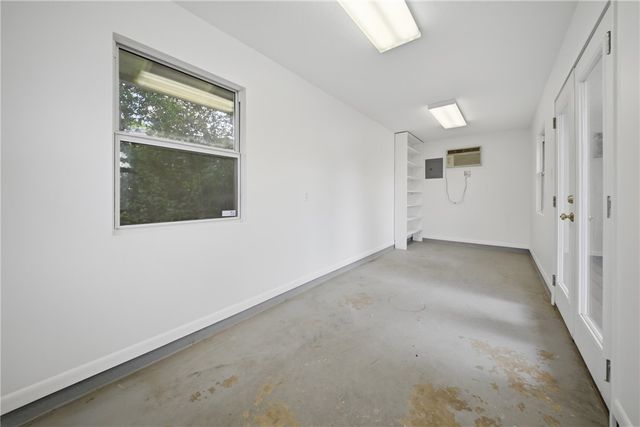 308 Brookside Drive E, Bryan, TX 77801