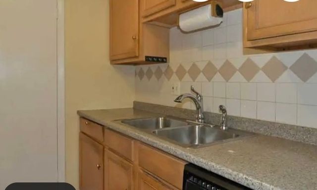 29 Woodbine Street 6, Pawtucket, RI 02860