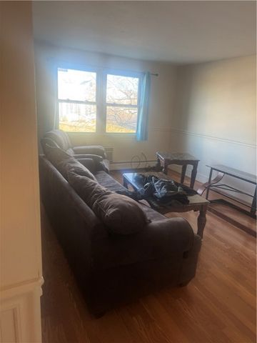 29 Woodbine Street 6, Pawtucket, RI 02860