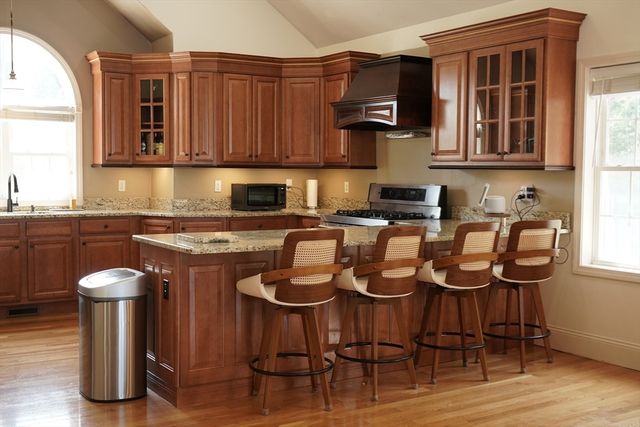 155 Ousamequin Pnes, East Bridgewater, MA 02333