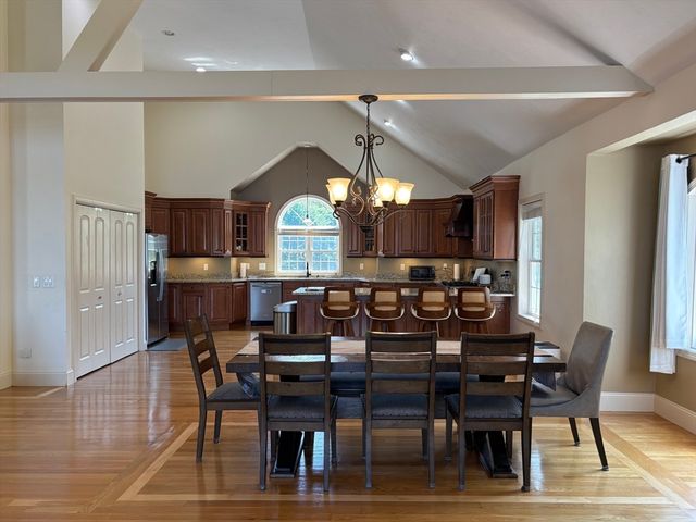 155 Ousamequin Pnes, East Bridgewater, MA 02333