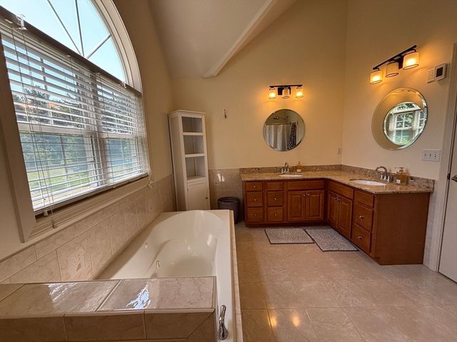 155 Ousamequin Pnes, East Bridgewater, MA 02333