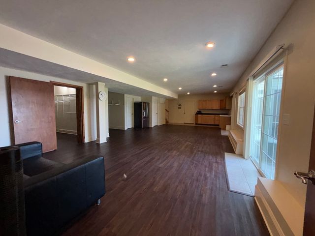 155 Ousamequin Pnes, East Bridgewater, MA 02333