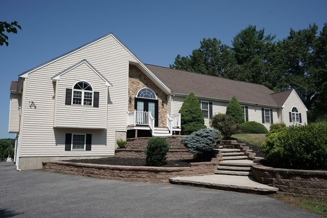 155 Ousamequin Pnes, East Bridgewater, MA 02333