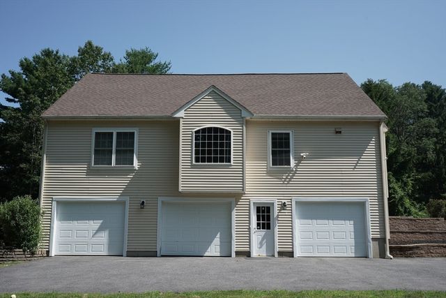 155 Ousamequin Pnes, East Bridgewater, MA 02333