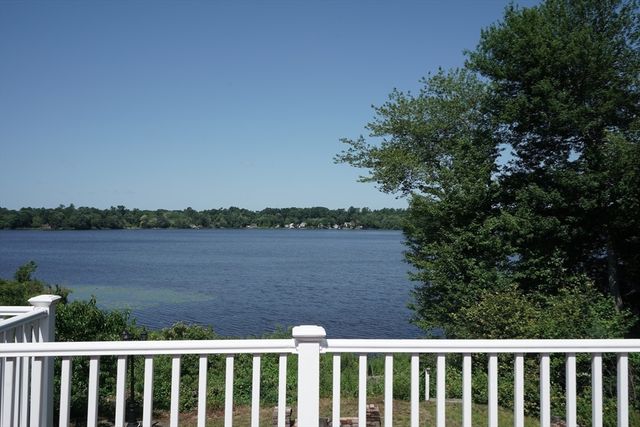 155 Ousamequin Pnes, East Bridgewater, MA 02333