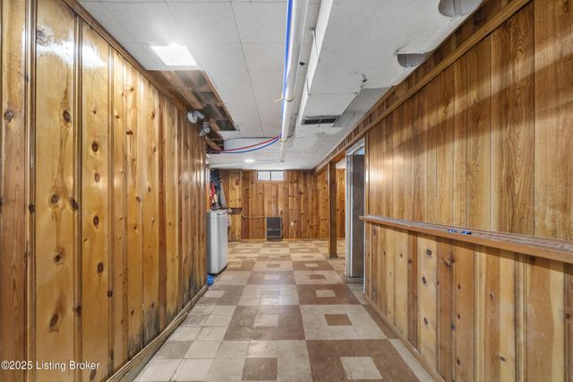 325 E Southside Ct, Louisville, KY 40214