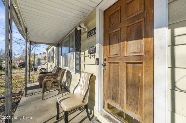 325 E Southside Ct, Louisville, KY 40214