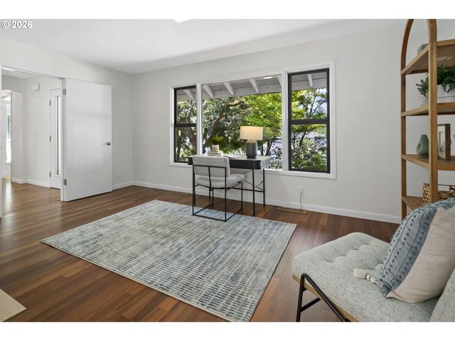 2710 Sw MAPLE Ln, Portland, OR 97225