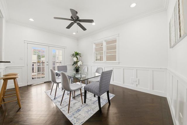 2446 W PENSACOLA Avenue, Chicago, IL 60618