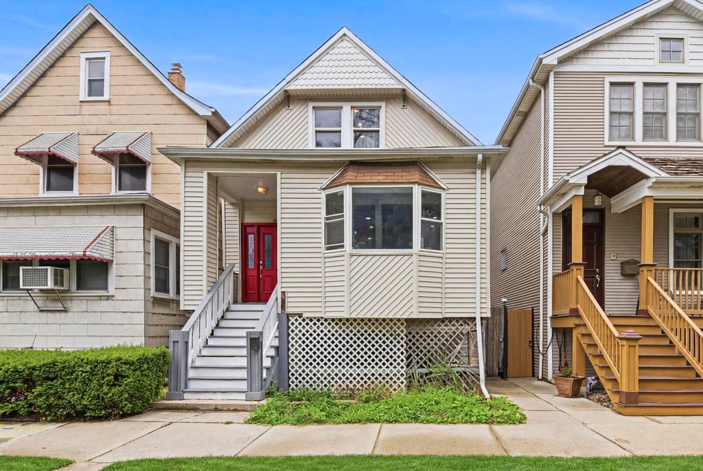 2446 W PENSACOLA Avenue, Chicago, IL 60618