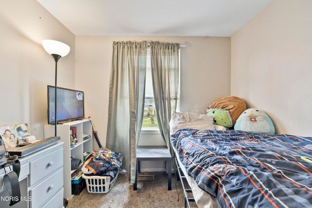 2037 Northwyck Drive, Toledo, OH 43611