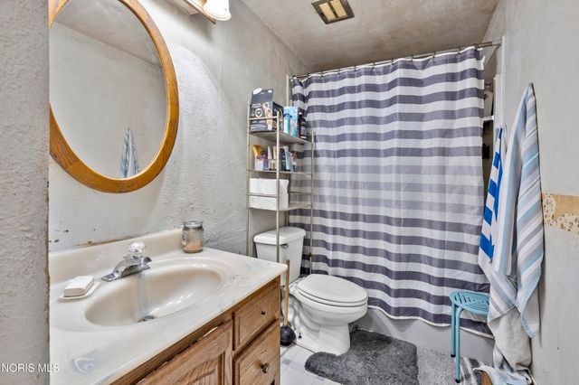 2037 Northwyck Drive, Toledo, OH 43611