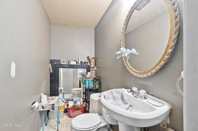2037 Northwyck Drive, Toledo, OH 43611