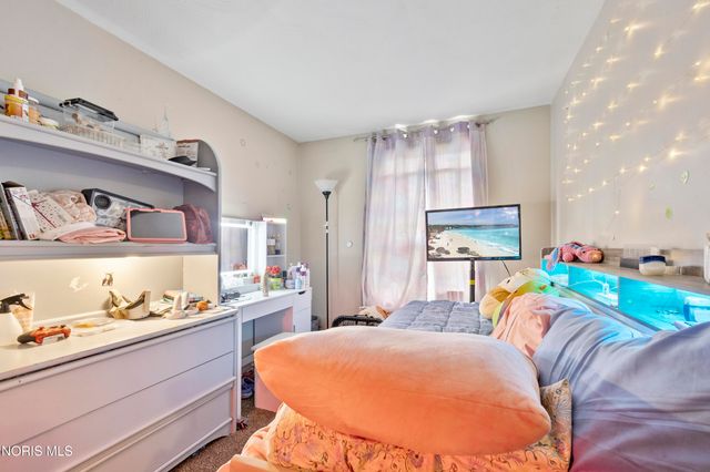 2037 Northwyck Drive, Toledo, OH 43611