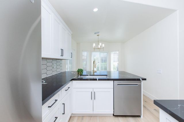 23554 N 73rd Place, Scottsdale, AZ 85255