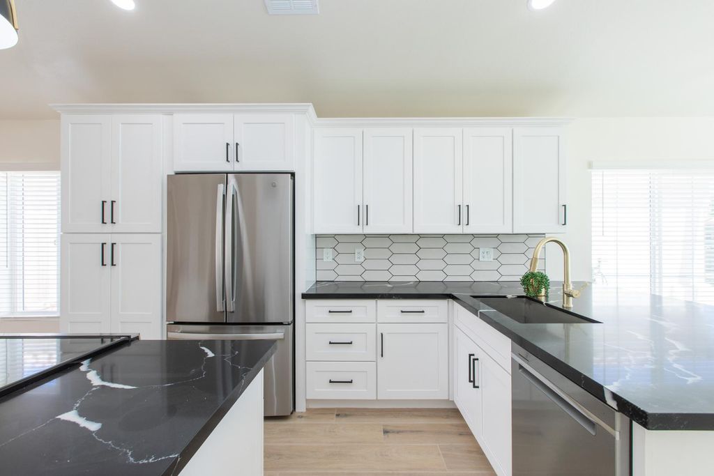 23554 N 73rd Place, Scottsdale, AZ 85255