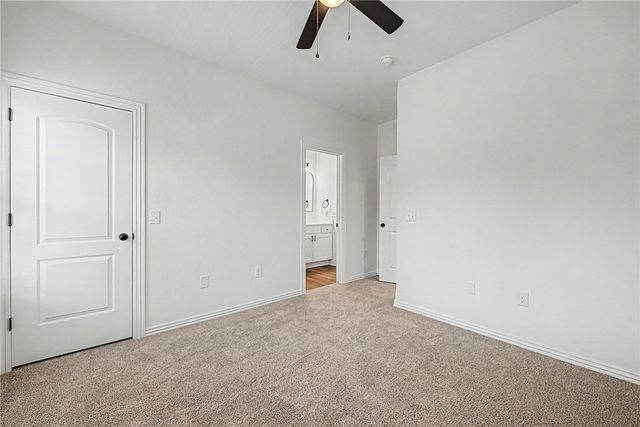 714 N Wordsworth Lane, Fayetteville, AR 72704