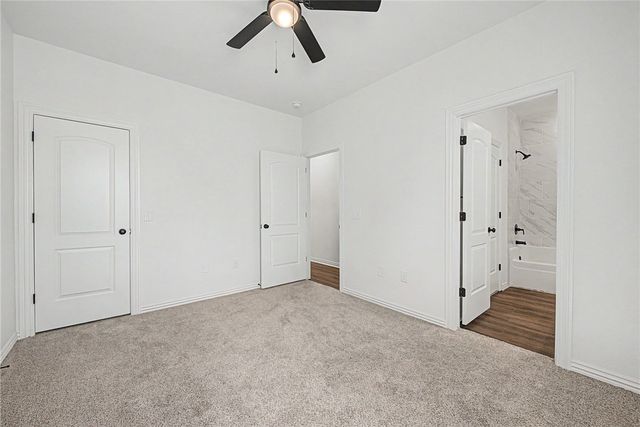 714 N Wordsworth Lane, Fayetteville, AR 72704