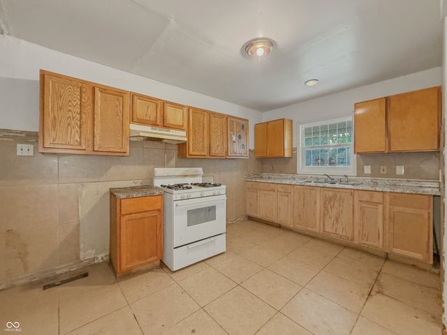 1418 Congress Avenue, Indianapolis, IN 46208