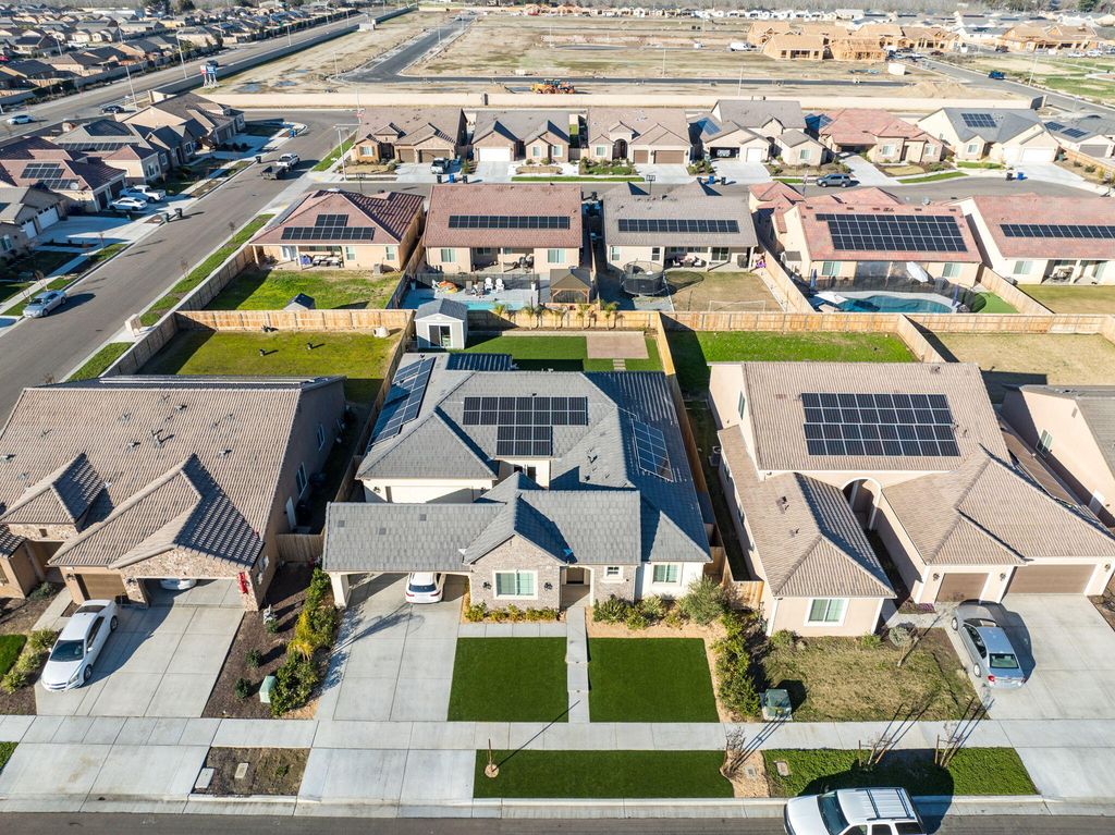 Image 33 of property listing at 2124 Cortner Street, Hanford, CA 93230