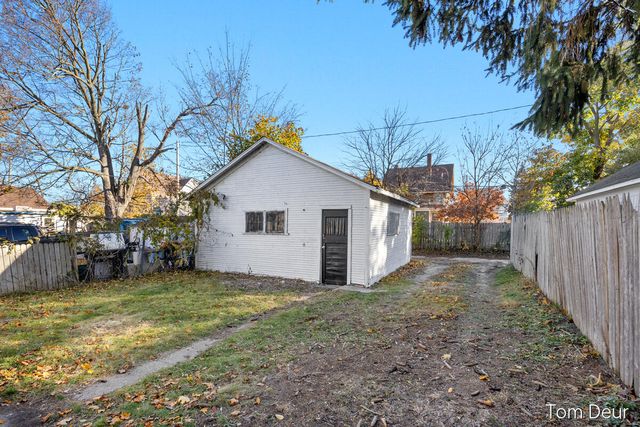 1138 Sanford Street, Muskegon, MI 49441