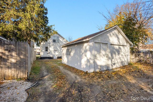 1138 Sanford Street, Muskegon, MI 49441