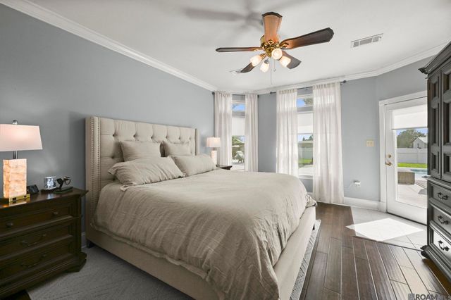 7129 Pelican Crossing Dr, Gonzales, LA 70737