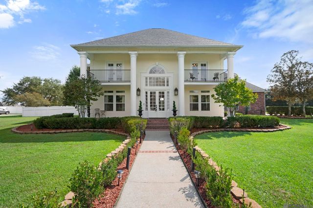 7129 Pelican Crossing Dr, Gonzales, LA 70737