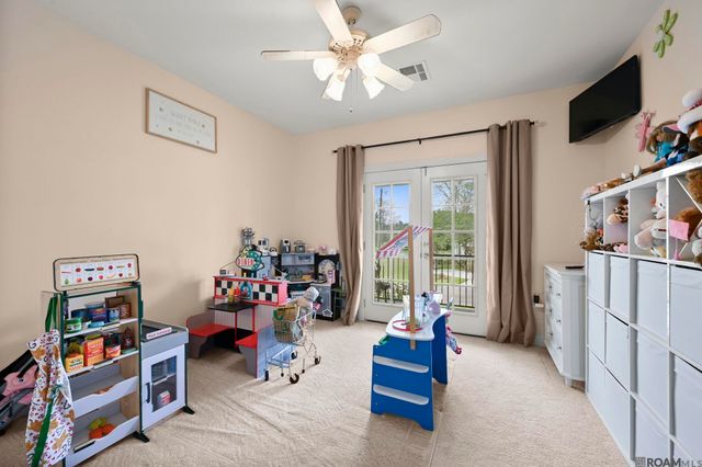 7129 Pelican Crossing Dr, Gonzales, LA 70737