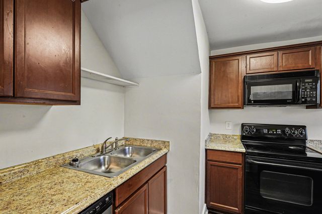 111 Buffalo St, Old Hickory, TN 37138