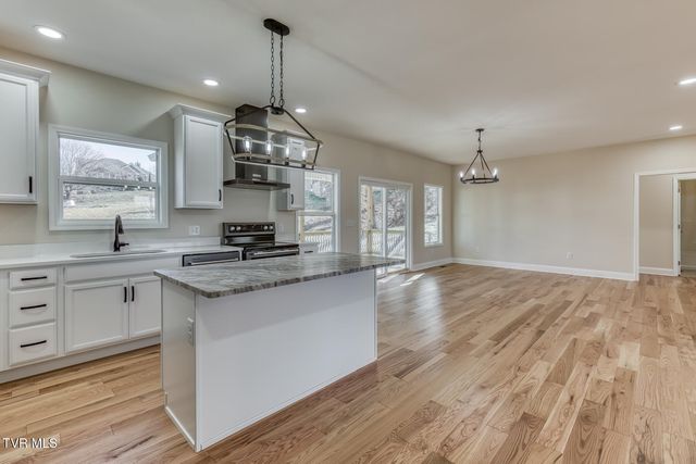 154 Creek Side Court, Bristol, TN 37620