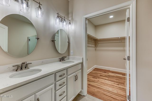 154 Creek Side Court, Bristol, TN 37620