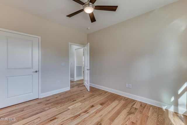 154 Creek Side Court, Bristol, TN 37620