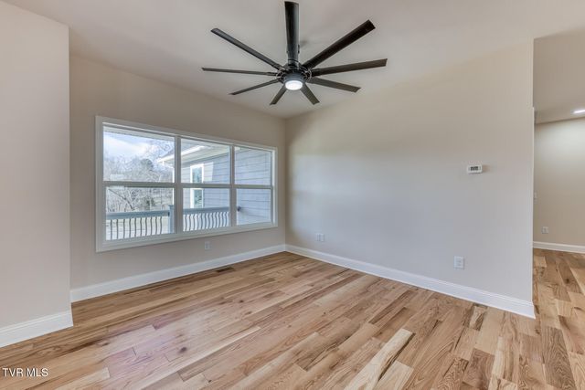 154 Creek Side Court, Bristol, TN 37620