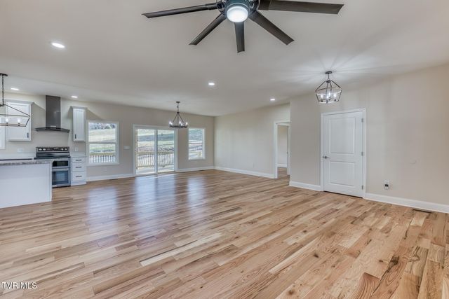 154 Creek Side Court, Bristol, TN 37620