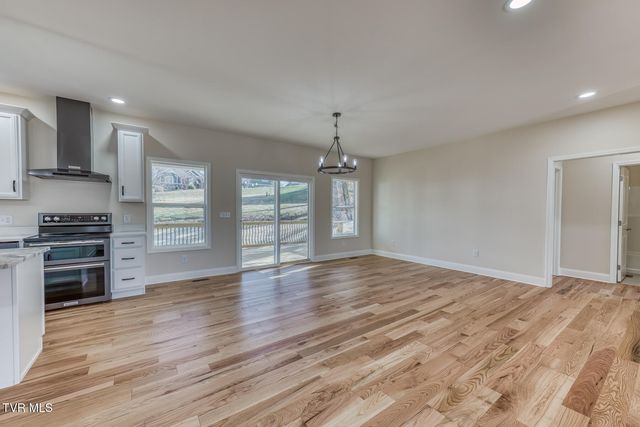 154 Creek Side Court, Bristol, TN 37620