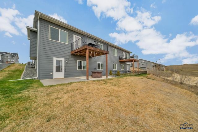 636 COPPERFIELD DR, Rapid City, SD 57703