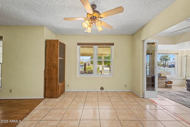 2205 N NICKLAUS Drive, Mesa, AZ 85215