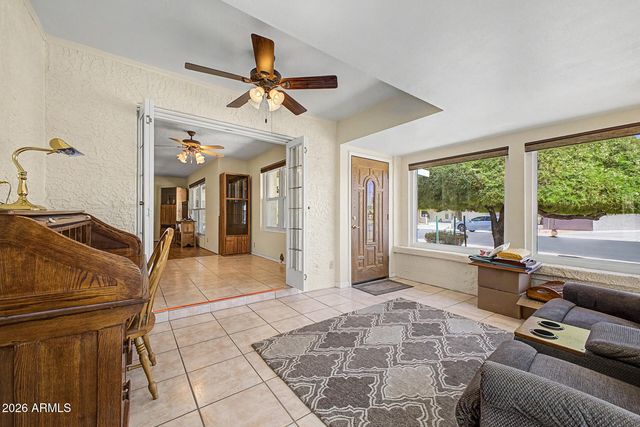 2205 N NICKLAUS Drive, Mesa, AZ 85215