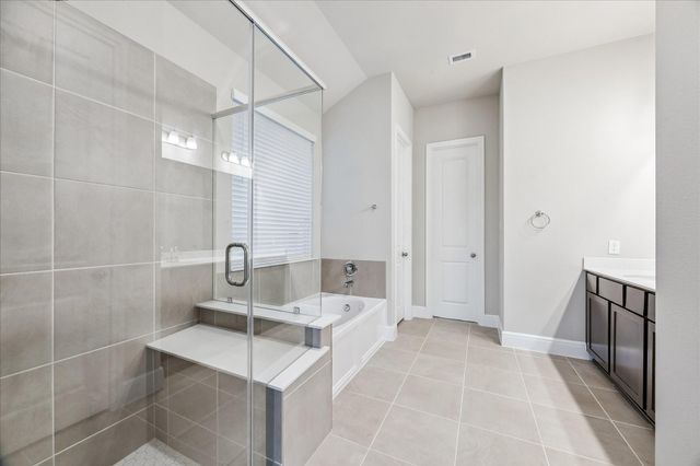 527 Rita Blanca Drive, Webster, TX 77598