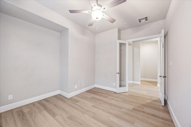 527 Rita Blanca Drive, Webster, TX 77598