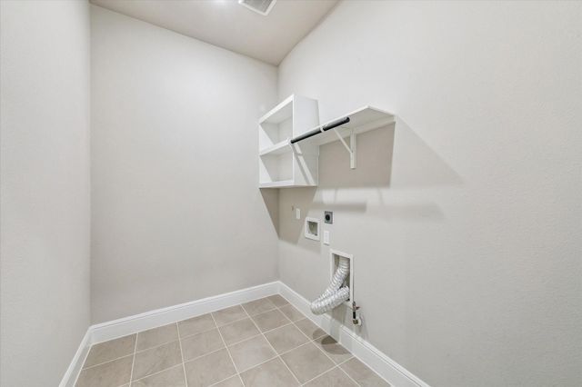 527 Rita Blanca Drive, Webster, TX 77598