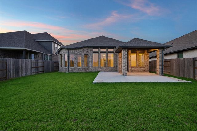 527 Rita Blanca Drive, Webster, TX 77598