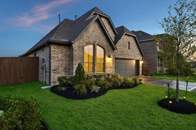 527 Rita Blanca Drive, Webster, TX 77598