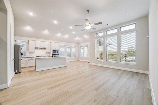 527 Rita Blanca Drive, Webster, TX 77598