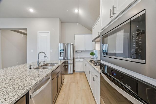 527 Rita Blanca Drive, Webster, TX 77598