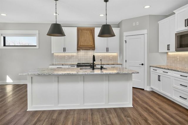 1928 Redbud Street, Norwalk, IA 50211