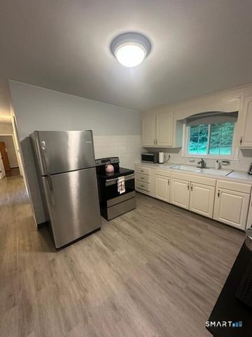 33 Wagon Wheel Court, Watertown, CT 06779